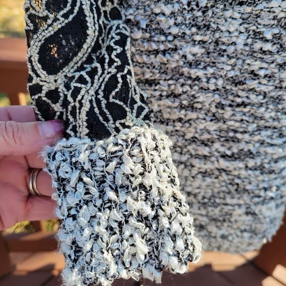 Anthropologie Escio Women's Black Ivory Long Lace Sleeve Wide Neck Sweater Sz S - Picture 5 of 16
